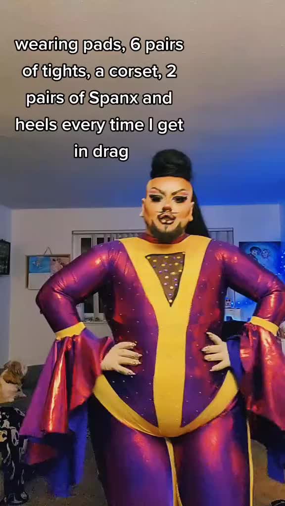@Ally P. Sha/ Julian