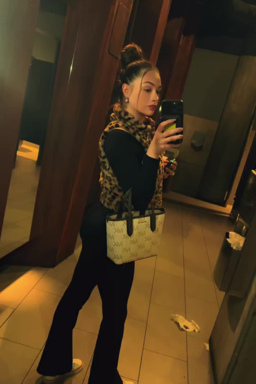 @lil.butter.swirl