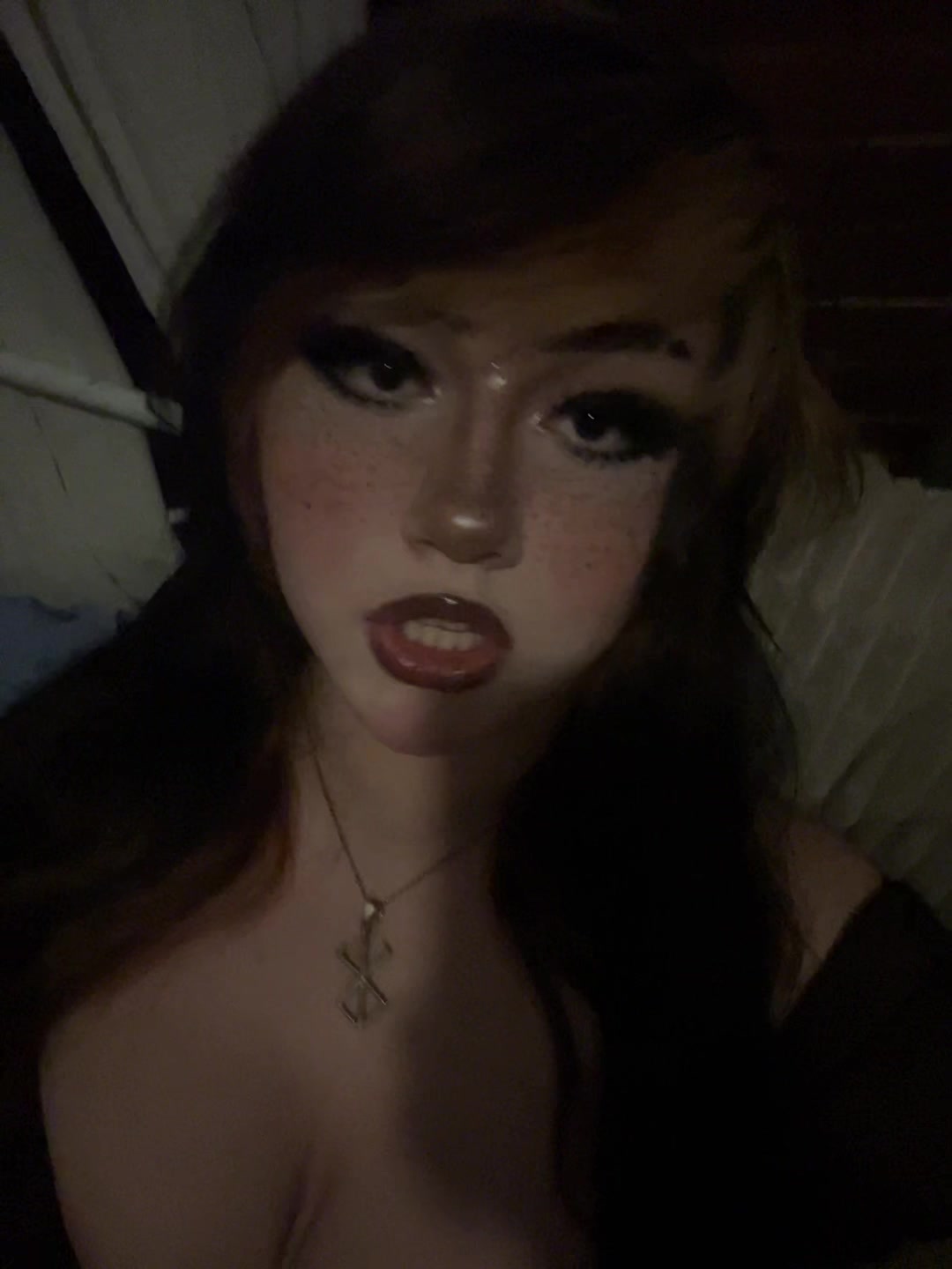 @isaphernelia