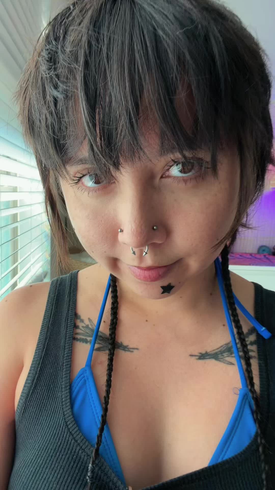 @payaxx🖤