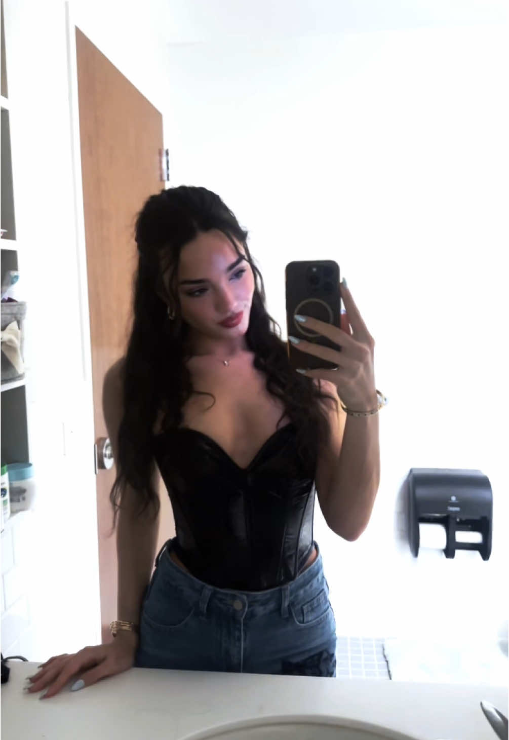 @Isa