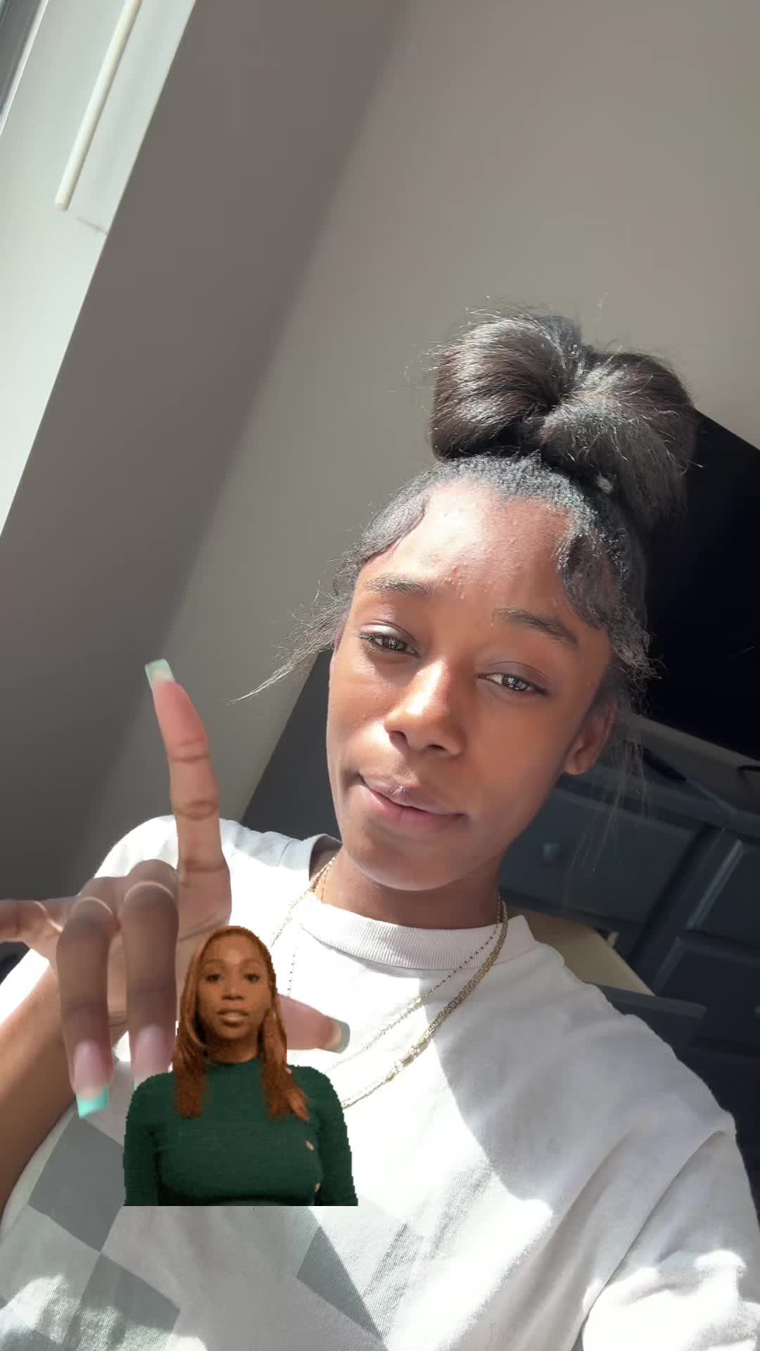 @⃟