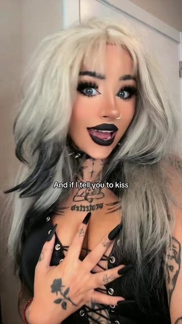 @Em🖤