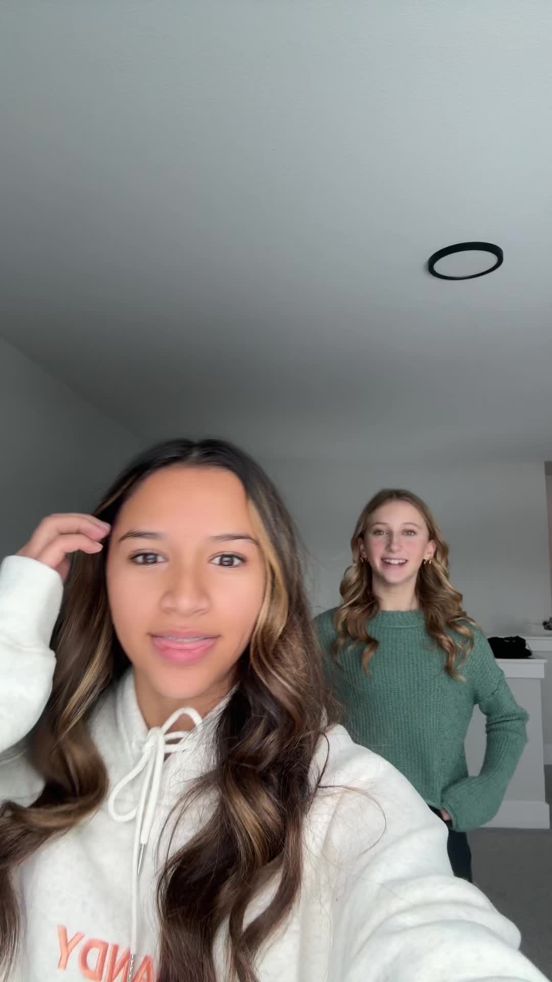 @Josslyn