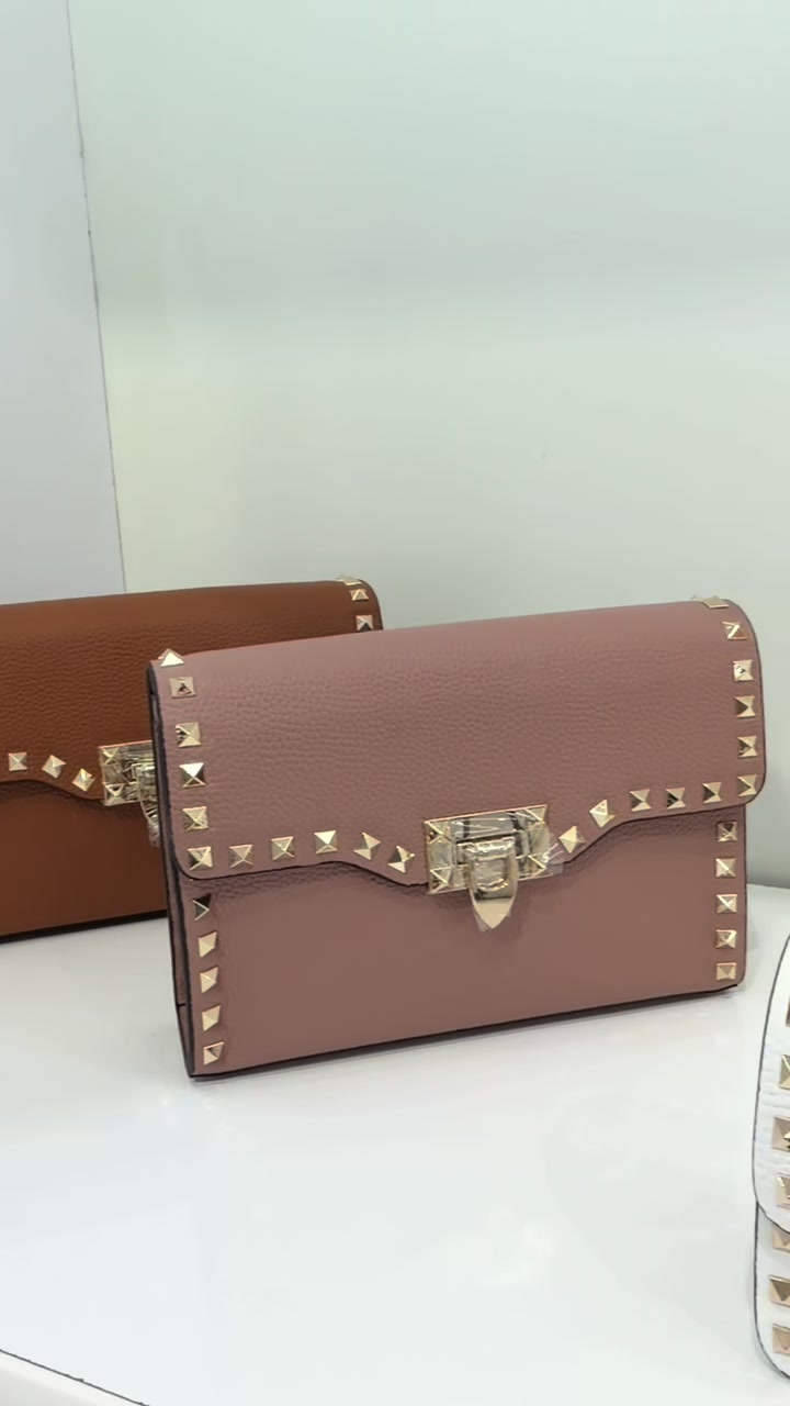 @leo.lux_bags