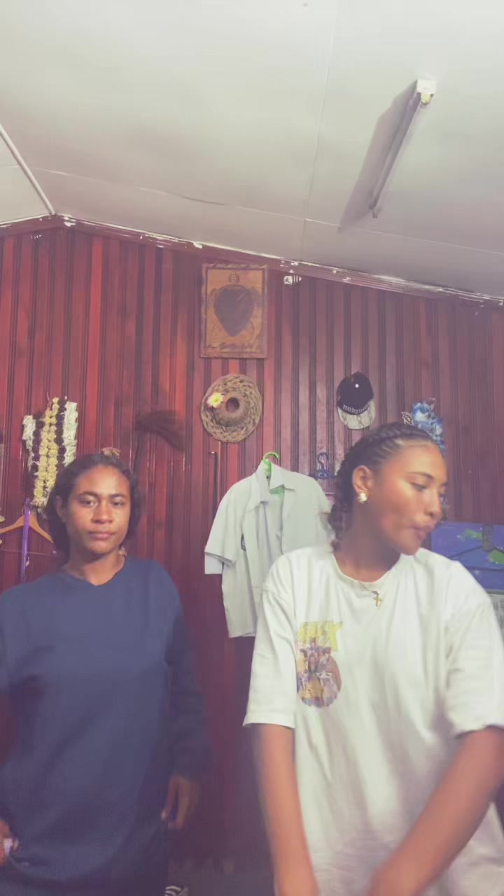 @𝓣𝓸𝓰𝓲𝓮𝓮𝓮