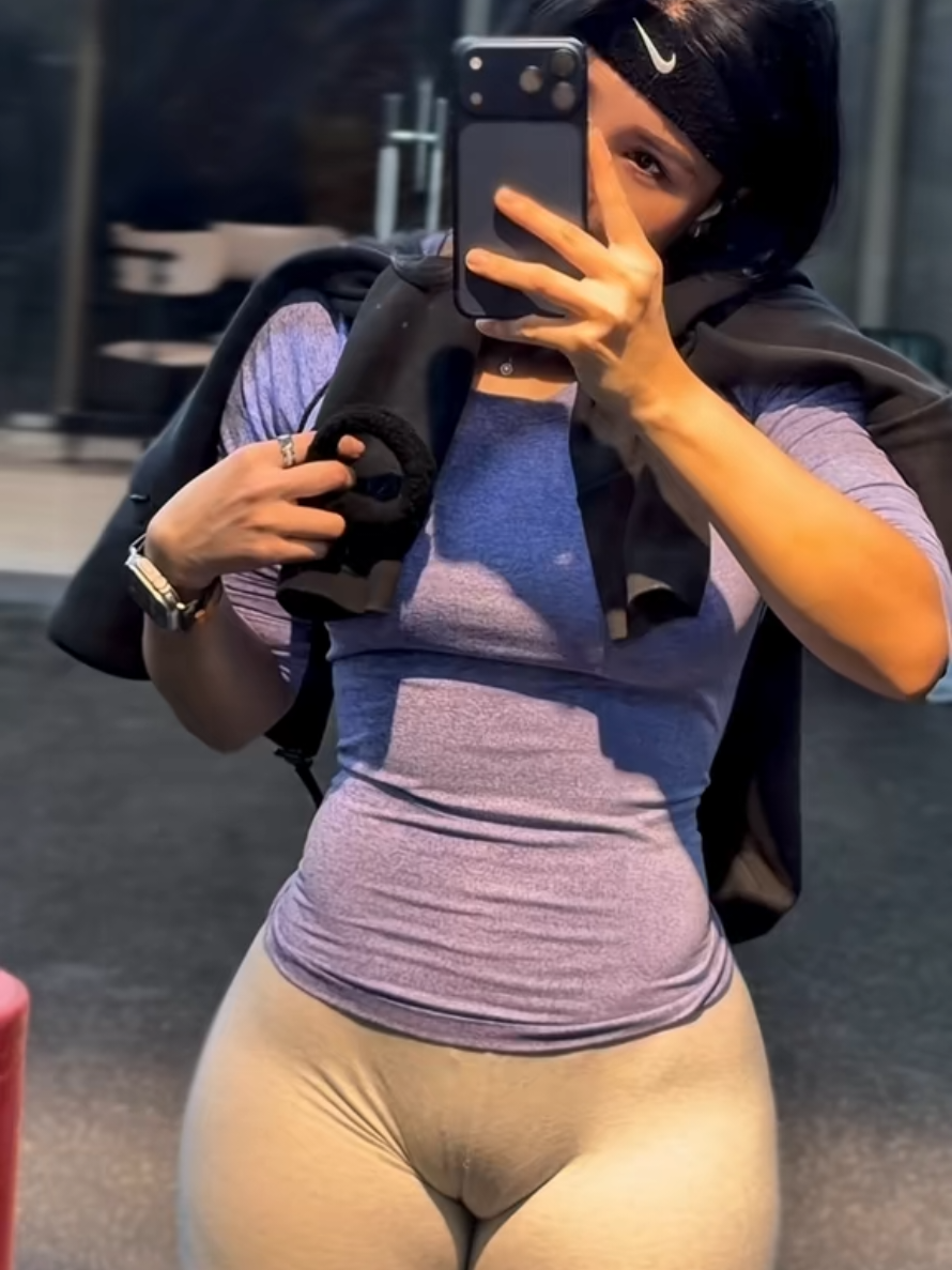 @G&aacute;i Xinh Tập Gym 💪