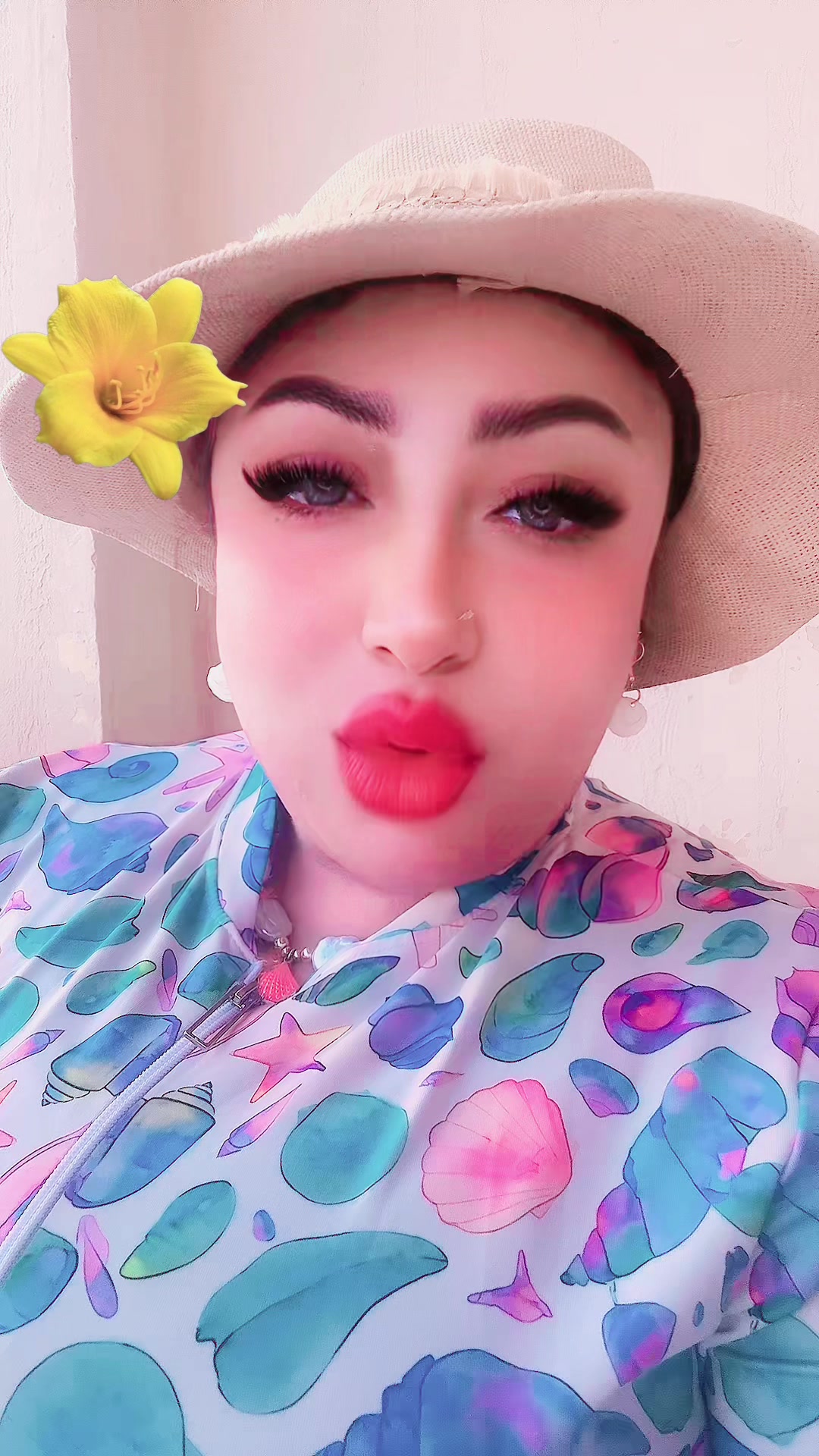 @Hemmat 🦉🫰🥰DIVA☺️🧡😘