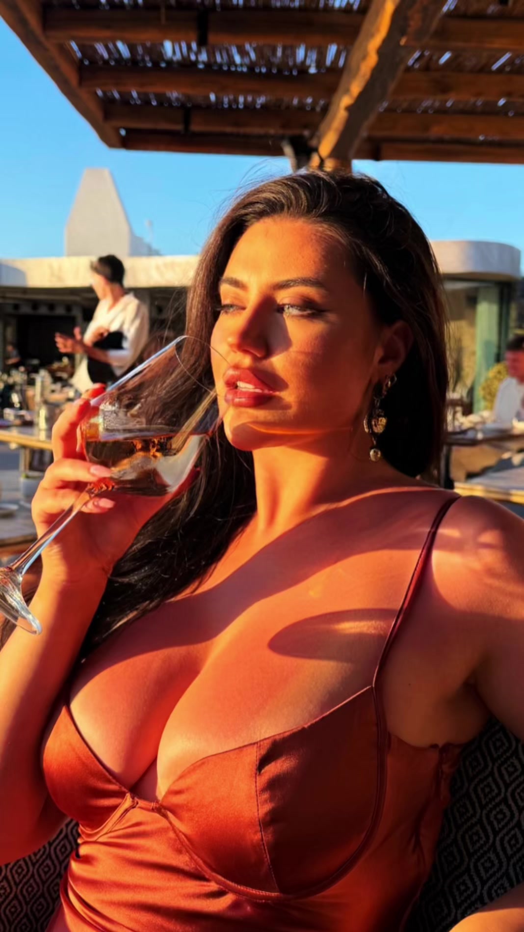 @Кіра 😈