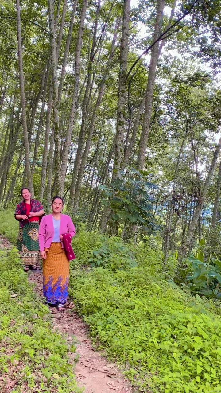 @रिना खुलल गुरुङ