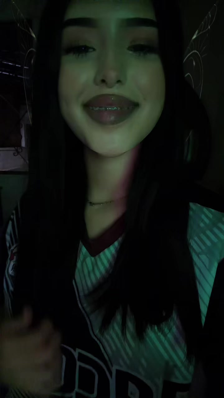 @ℋℯ𝓇𝓃𝒶𝓃𝒹ℯ𝓏 ✨🤍