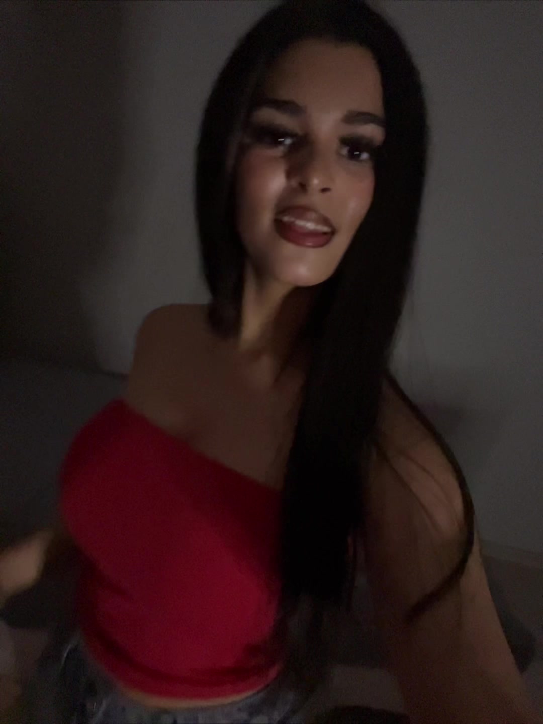 @Suzi Hristova