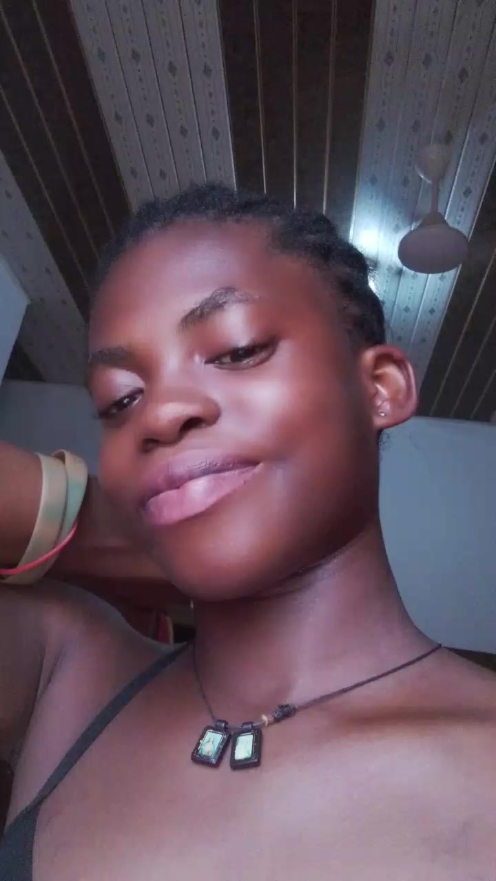 @💖👑Flower girl🌹( Amaghana Ba