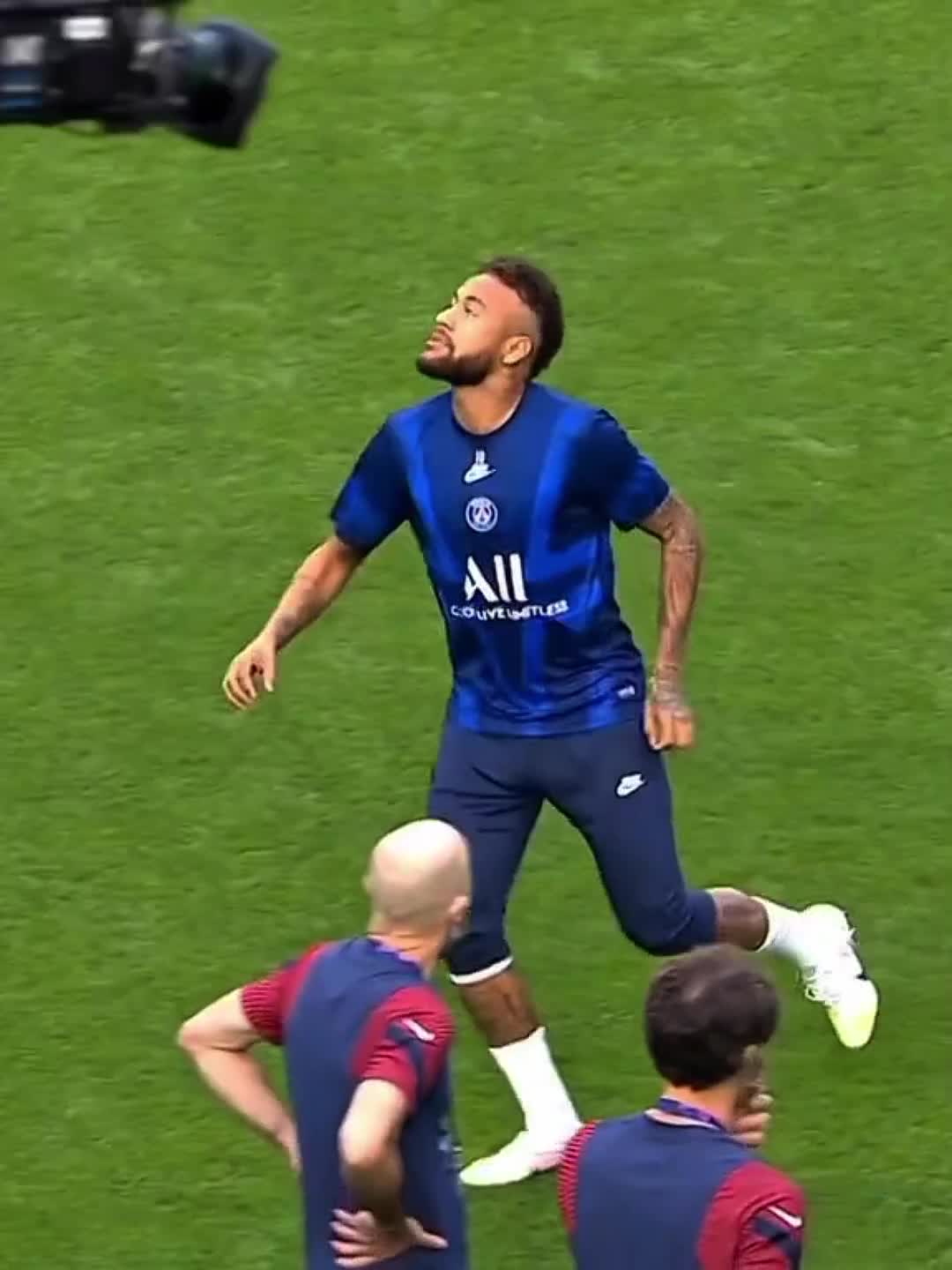 @Njr fake