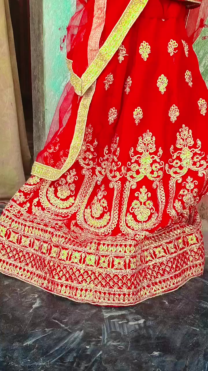 @Anshika. queen👑💍👸