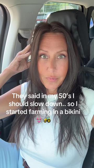 @Leone_The Bikini Farmer