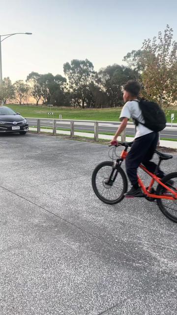 @Pranav🌴🚲