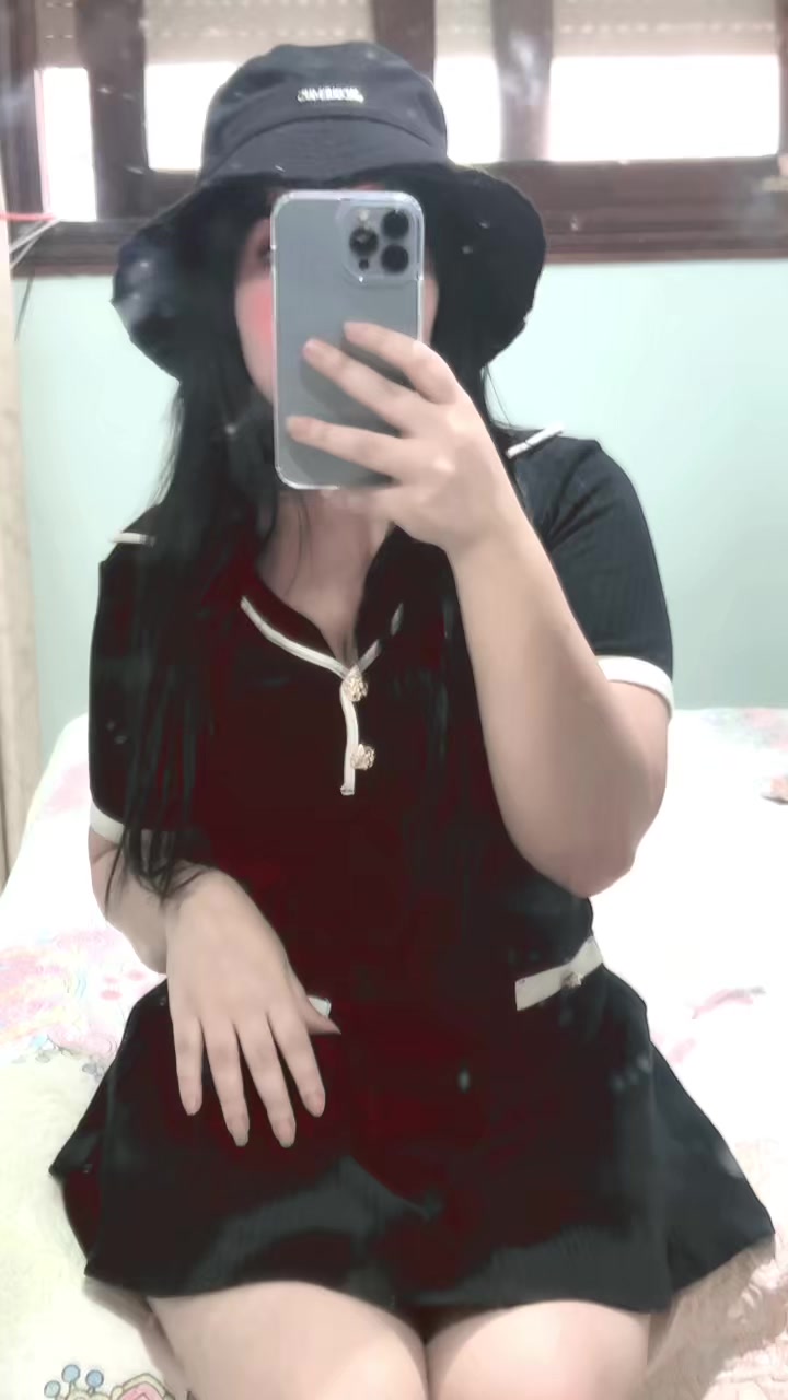 @oumniabetty1