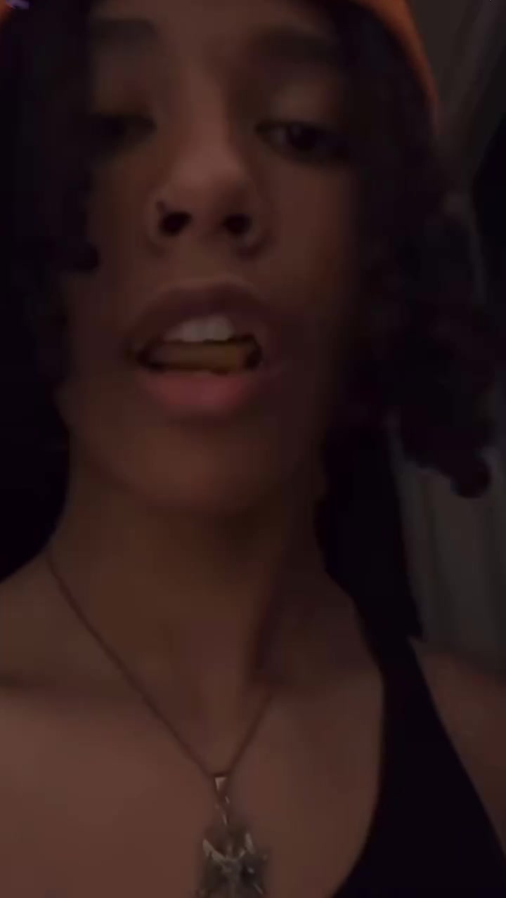 @⃟