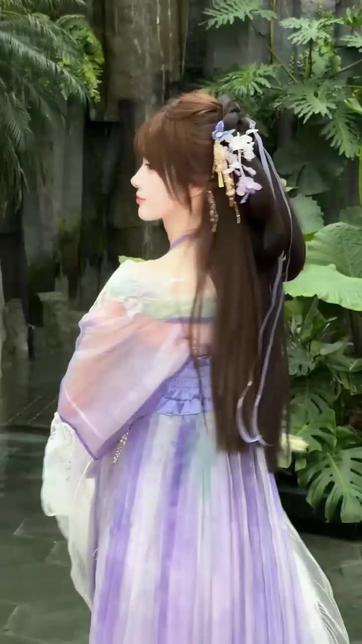 @🇧🇩~莉莉崽~🇨🇳