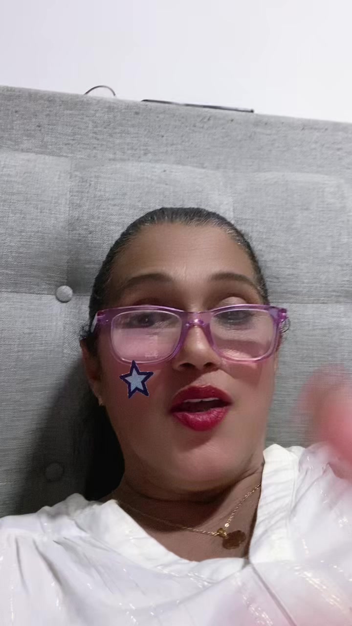 @LuzMovilla