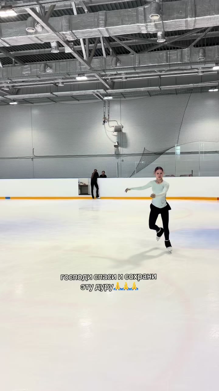 @KIRA POPOVA