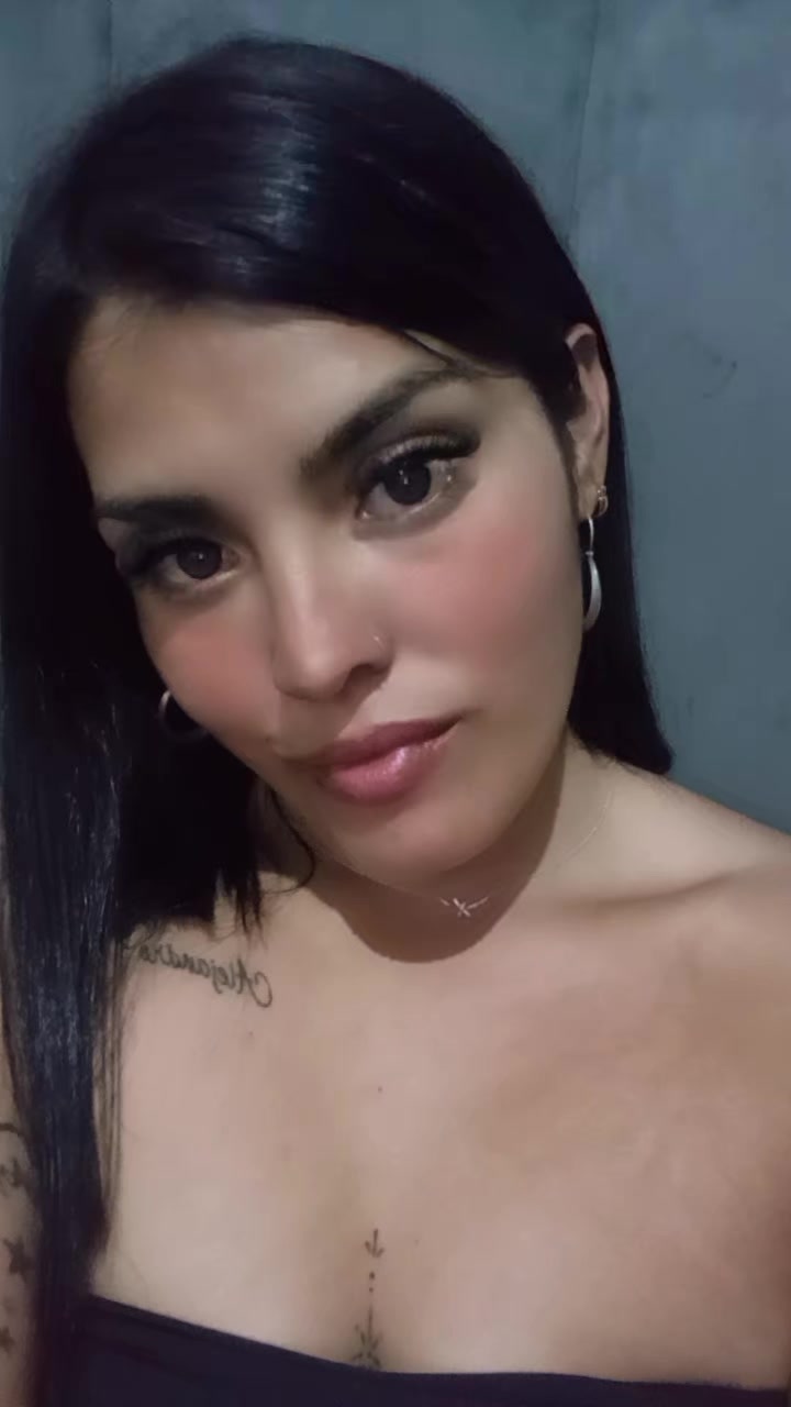 @lauraazar