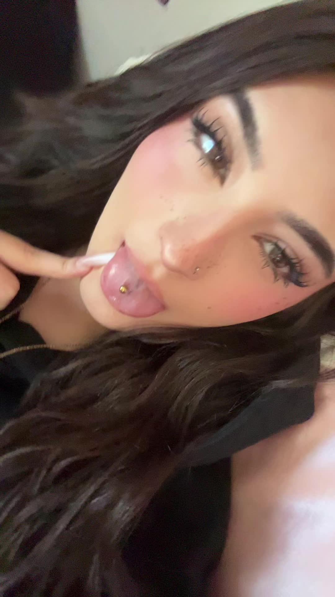 @nikou