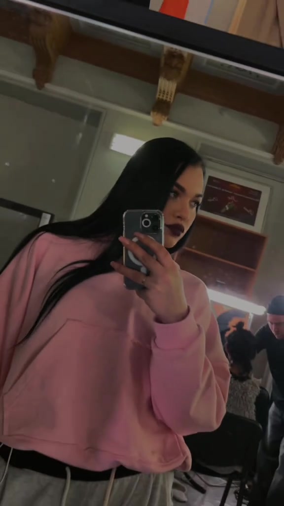 @Anna Varta
