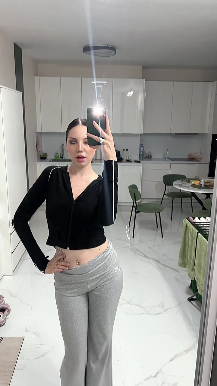 @lilihunt