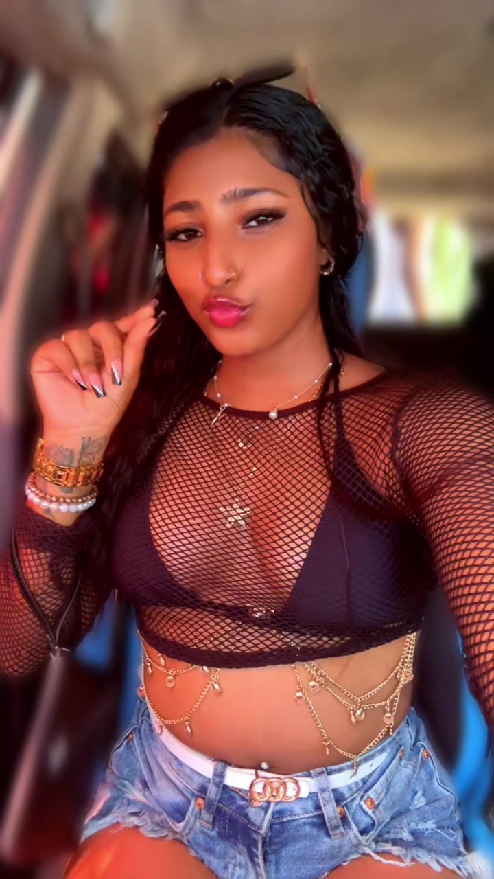 @SHANI🌻🇯🇲