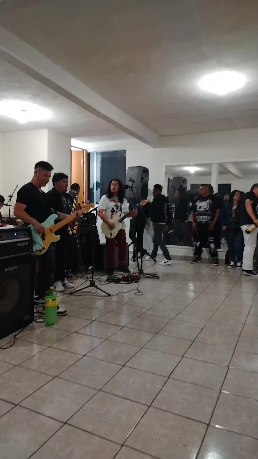@Brebaje Extraño