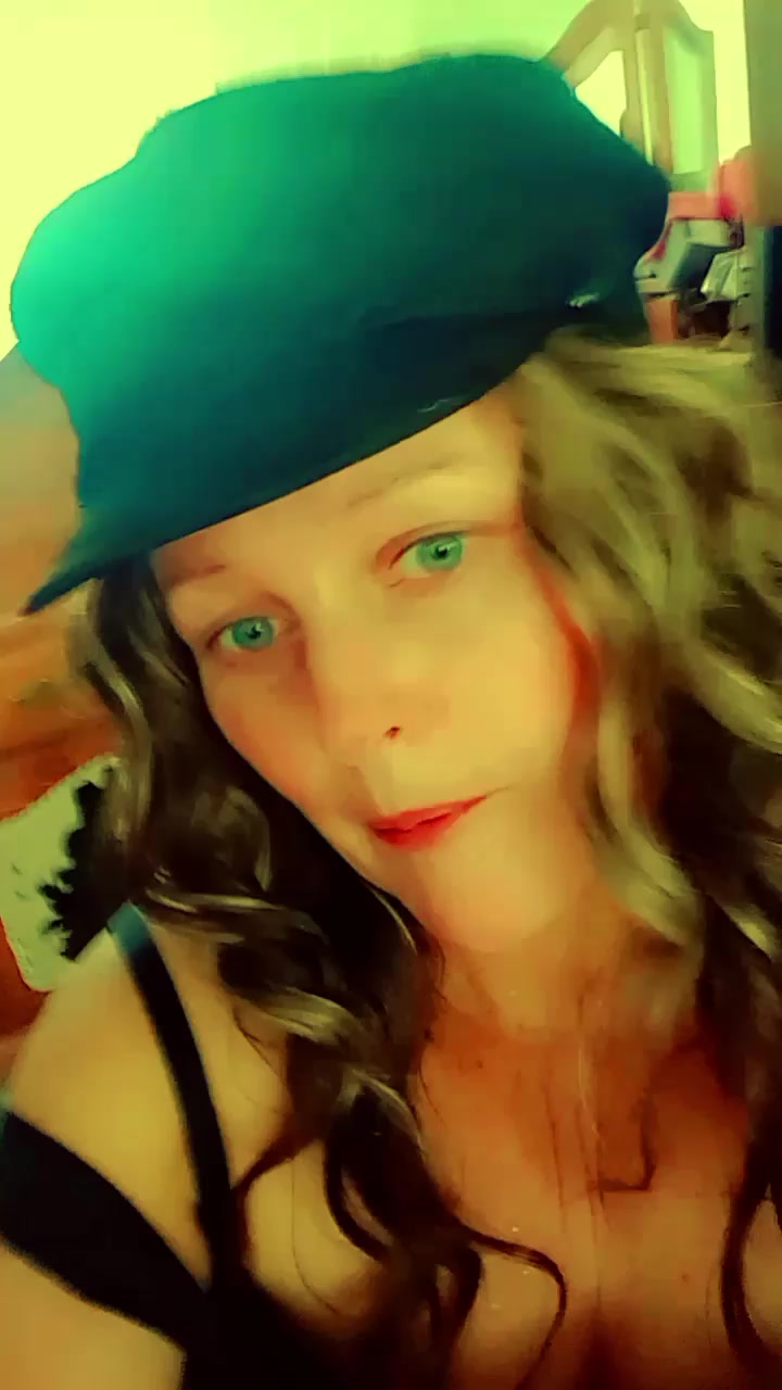 @🇨🇦Paulette Marie 🇨🇦