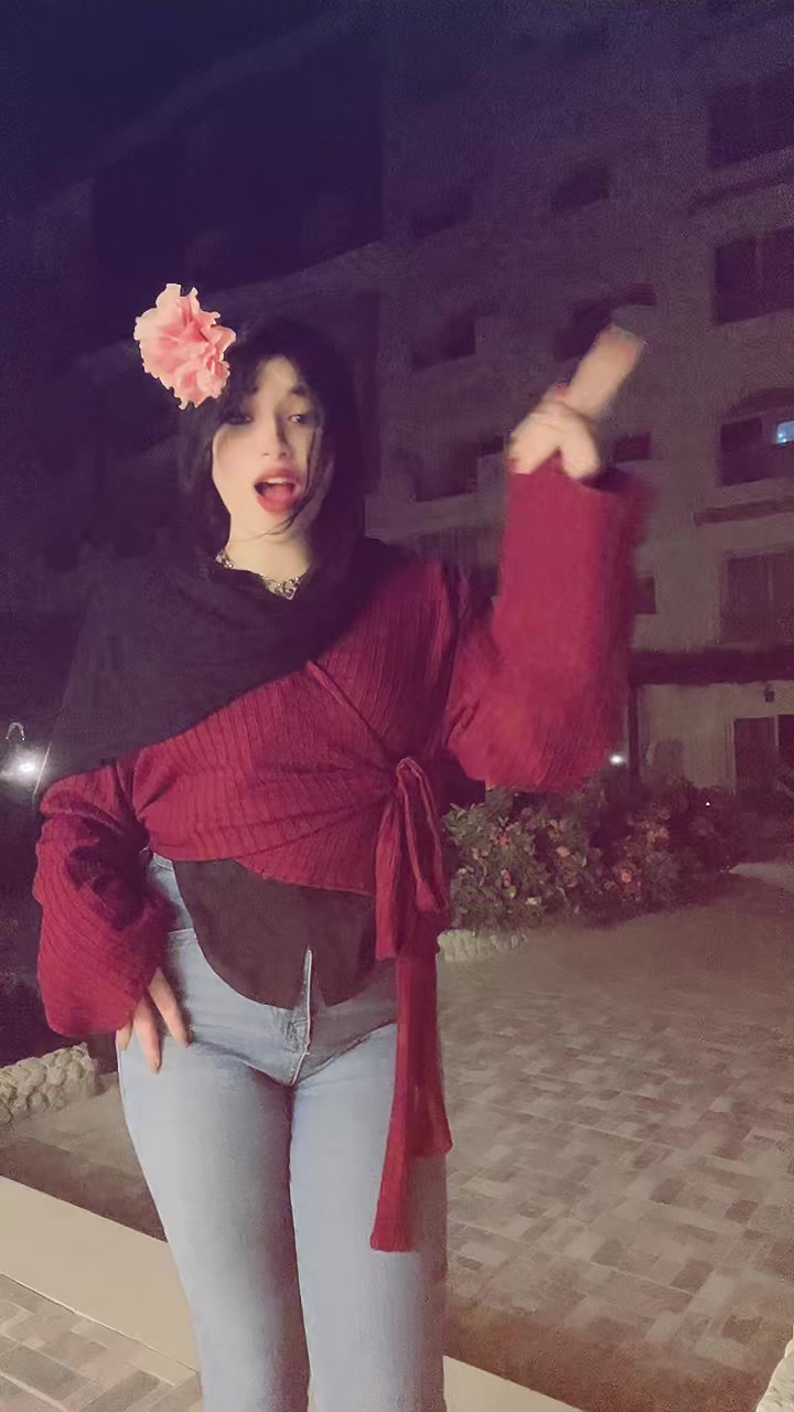 @AMiRA 🦋🌹