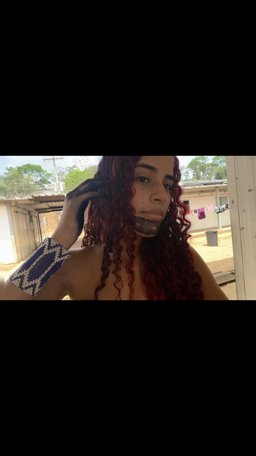 @Lanny🎭🤡🖤