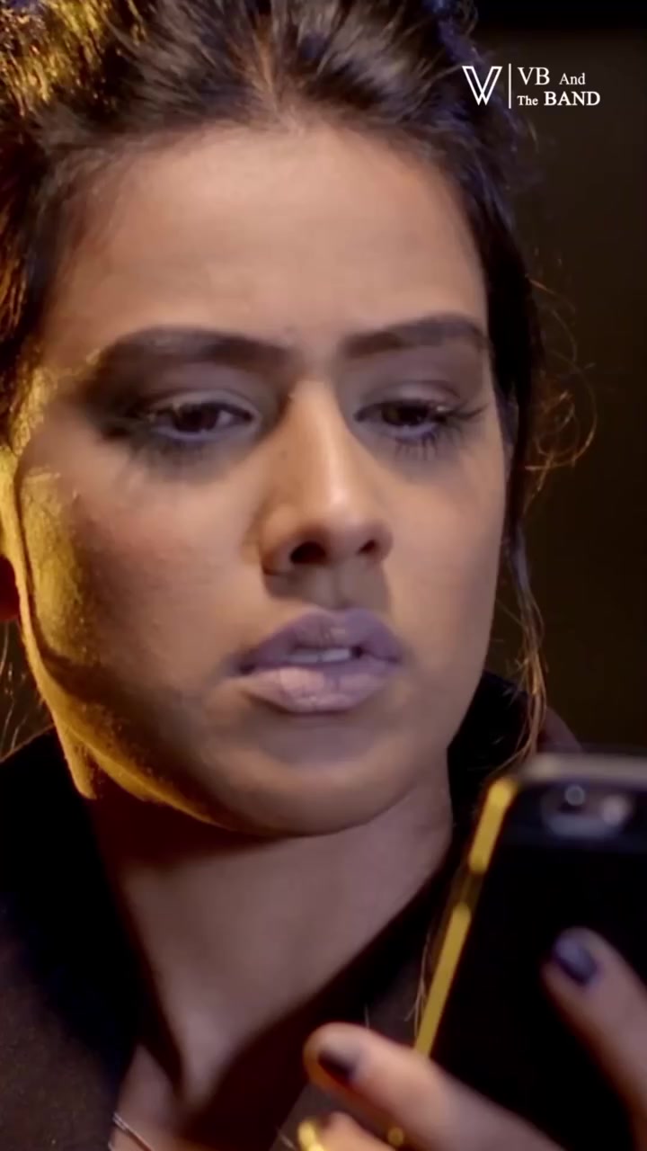 @nia Sharma