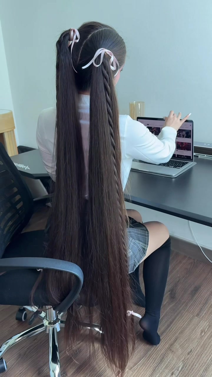 @Sexiest Hair