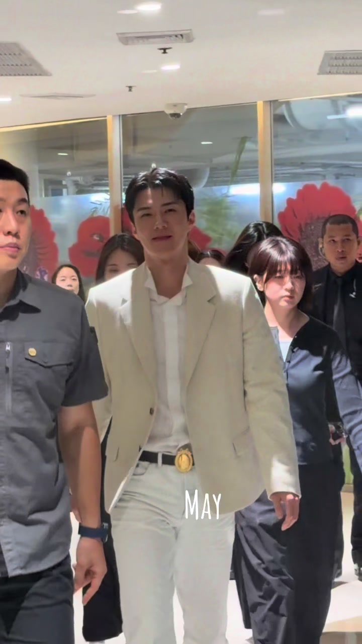 @💙เอลฟ์เซ่ที่ไม่ใช่ขนม💚