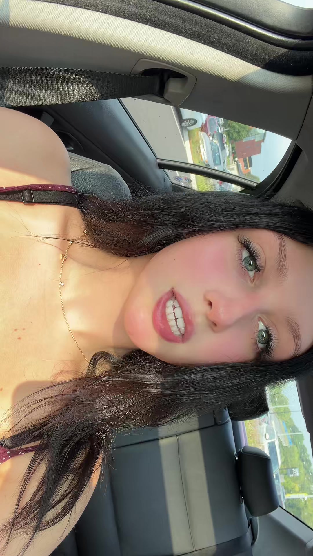 @Ava