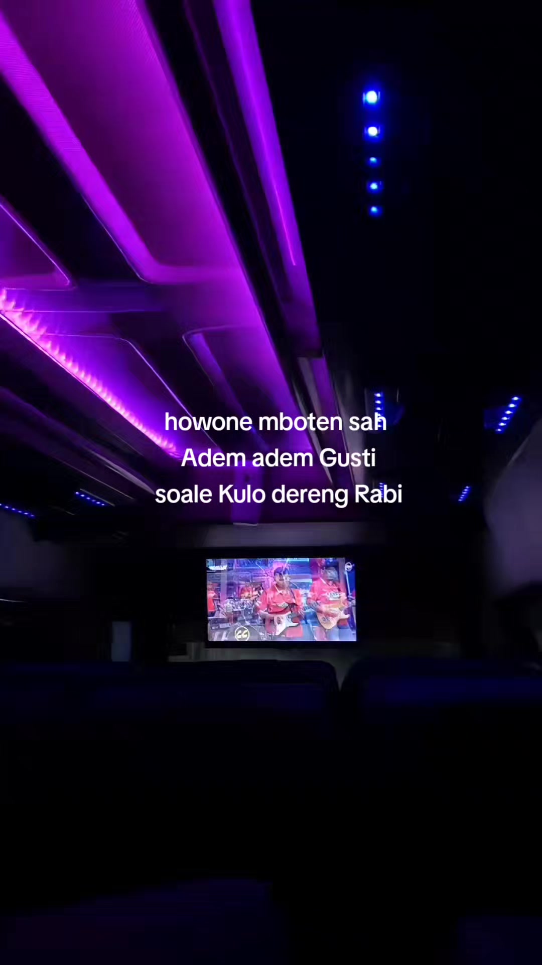 @𝙈𝙖𝙨 𝘼𝙖𝙣🥀