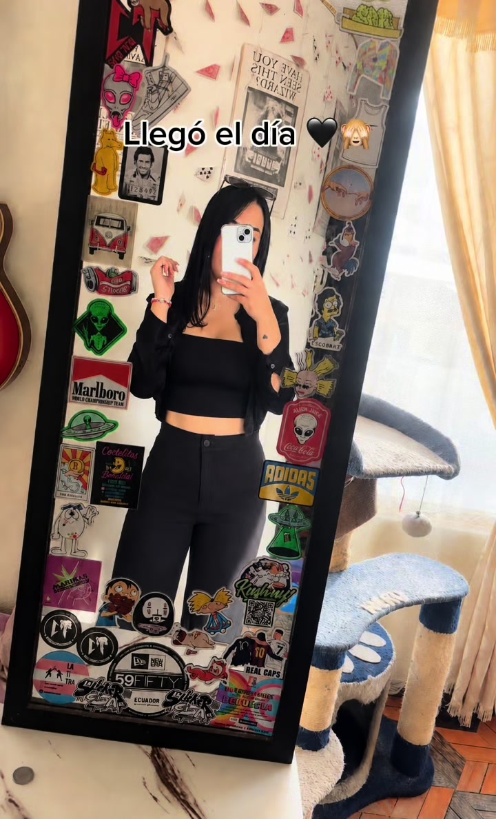 @Romina 🖤