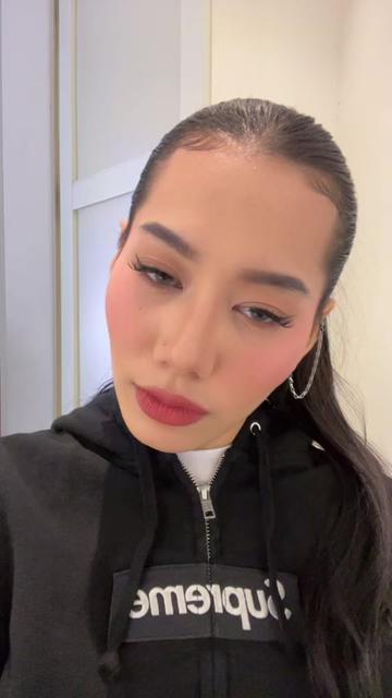 @jejen😾