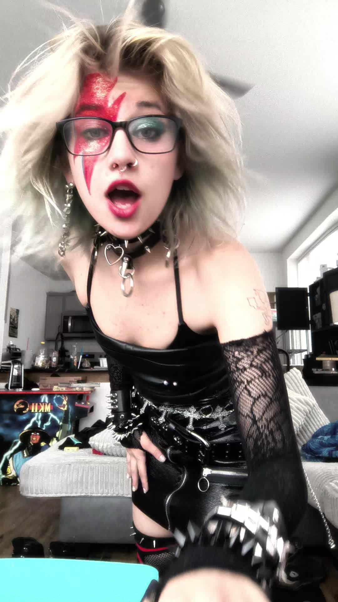 @cringekidwithaglowup