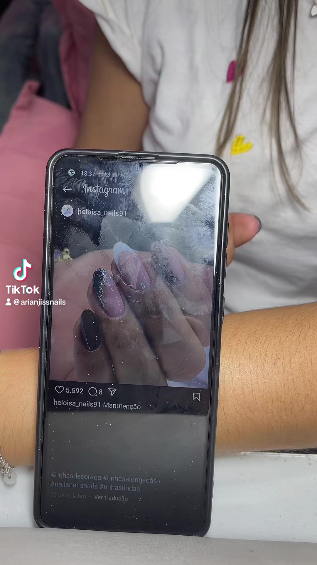 @Ari Nails