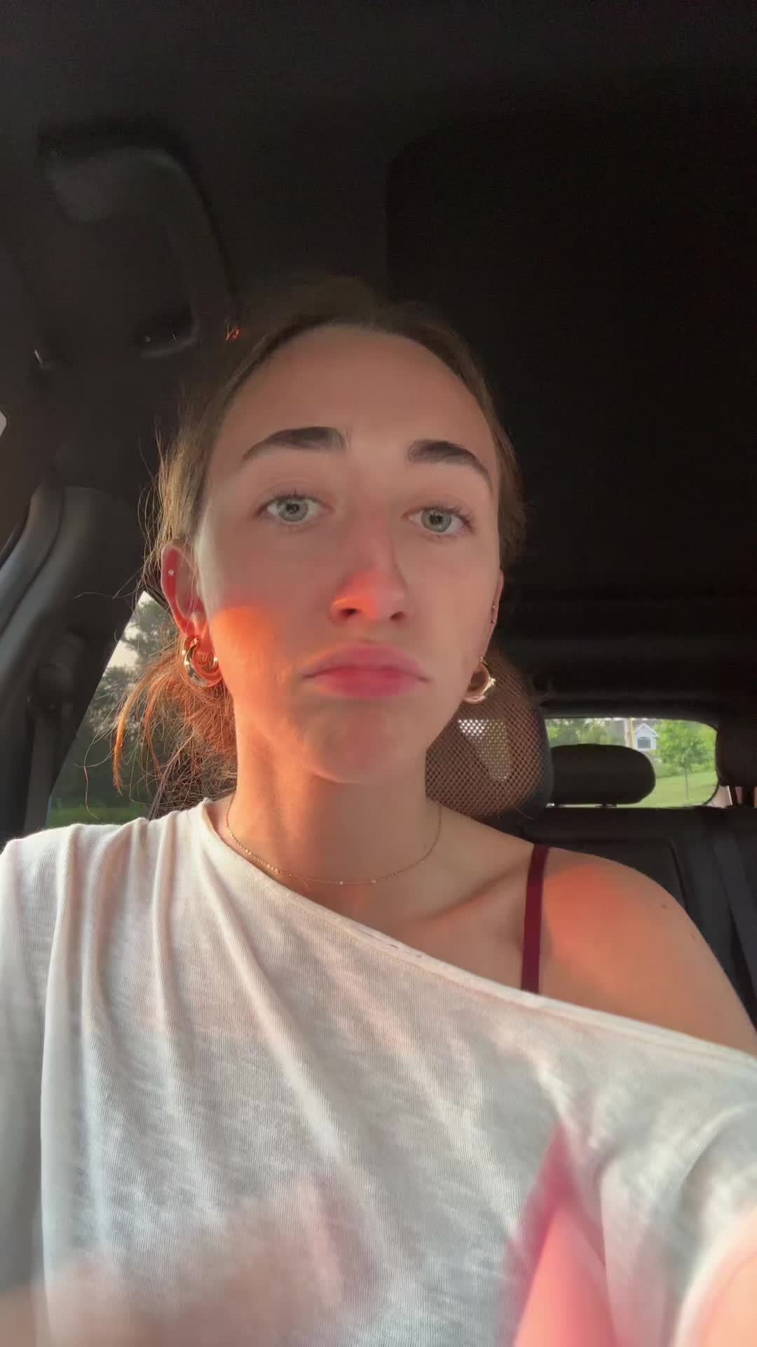 @Ayla🍦