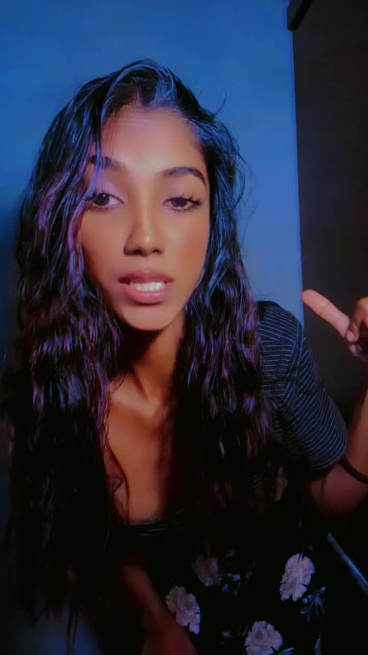 @Nia