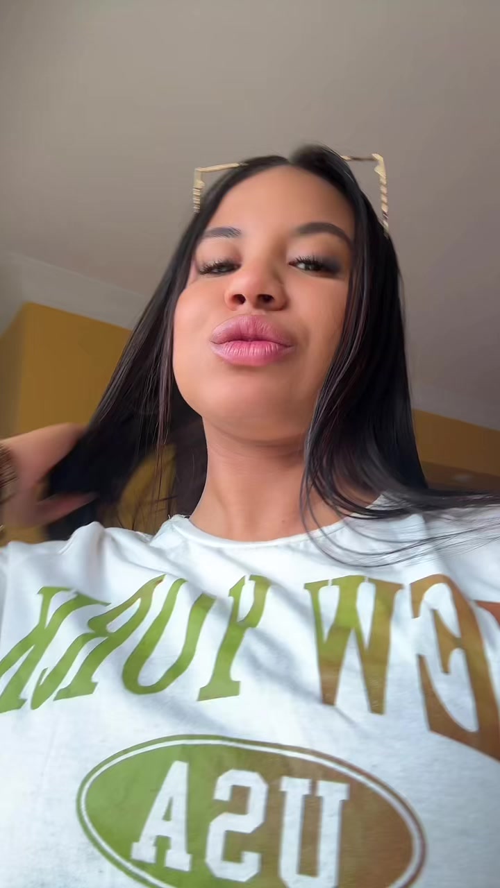 @Alison correa🦦🤎