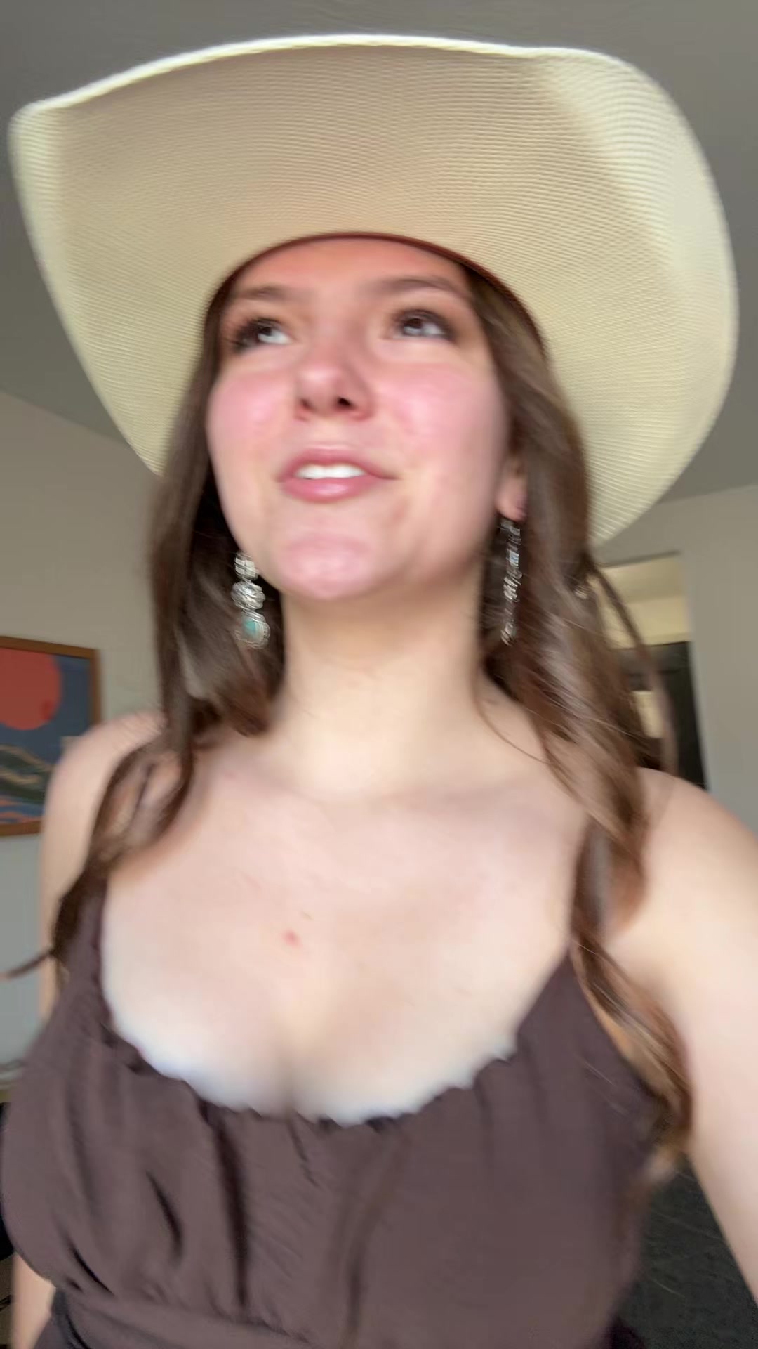 @Ava