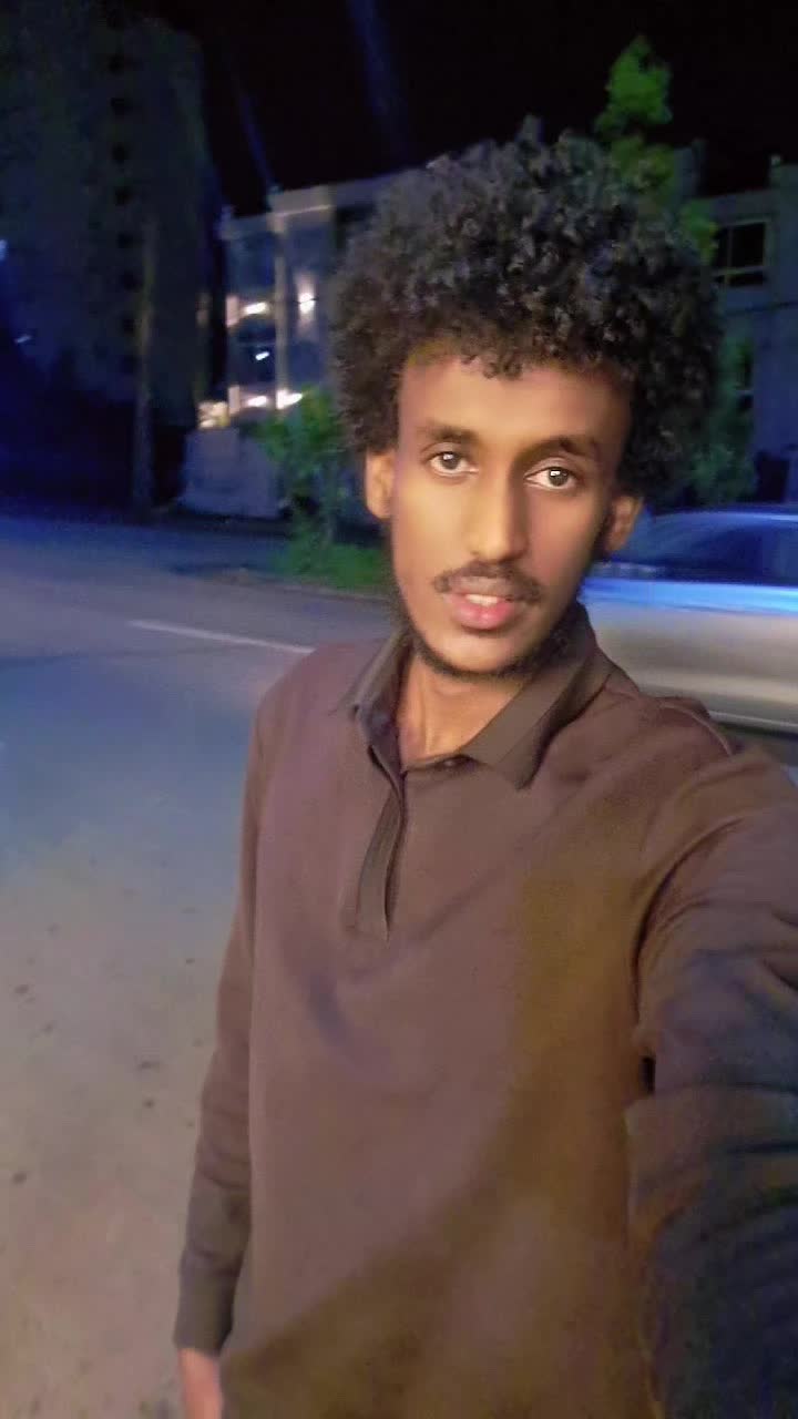 @غريب في وطنه