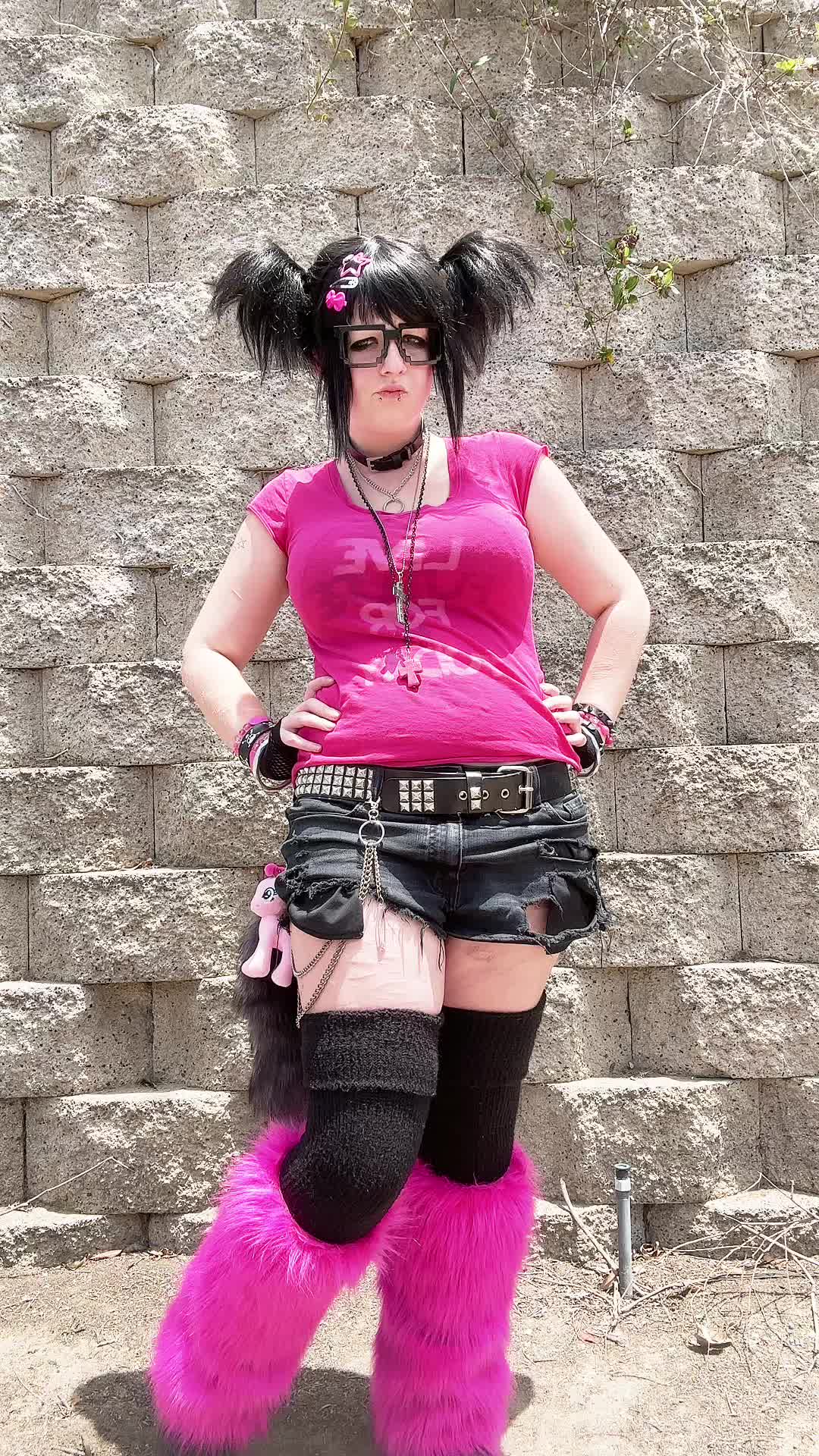 @scenetweek